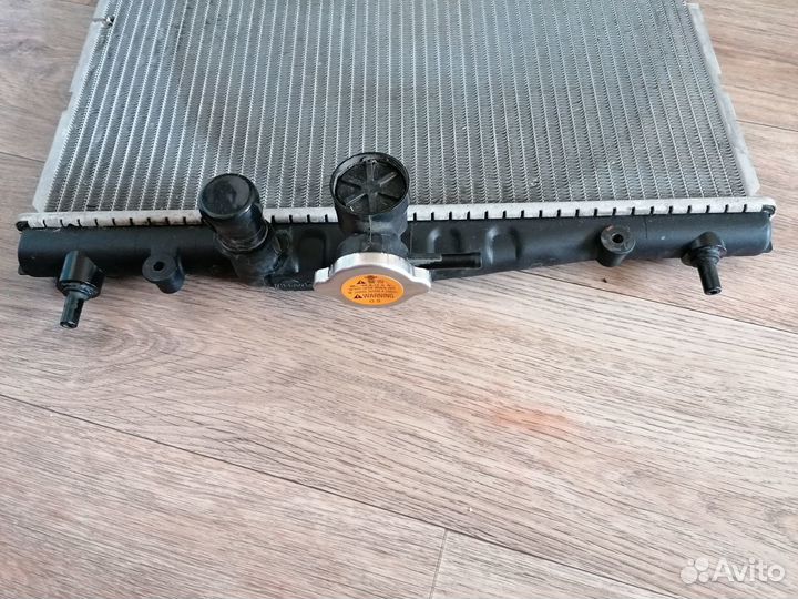 Радиатор охлаждения Nissan Note E11
