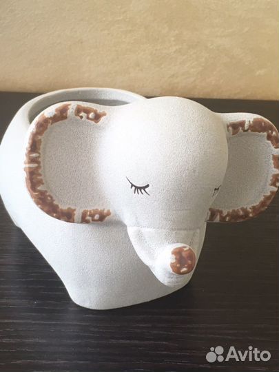 Кашпо Слон