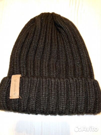 Зимняя шапка вязаная унисекс