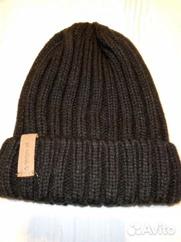 Зимняя шапка вязаная унисекс