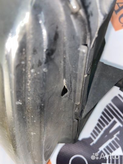 Фара ксеноновая правая