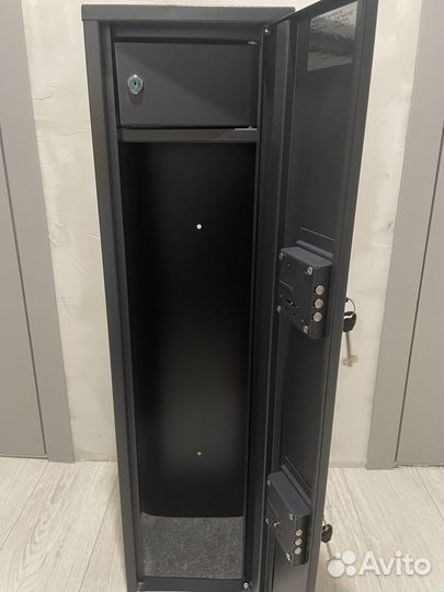 Сейф чирок 1018