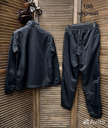 Мужской спортивный костюм Nike отличный