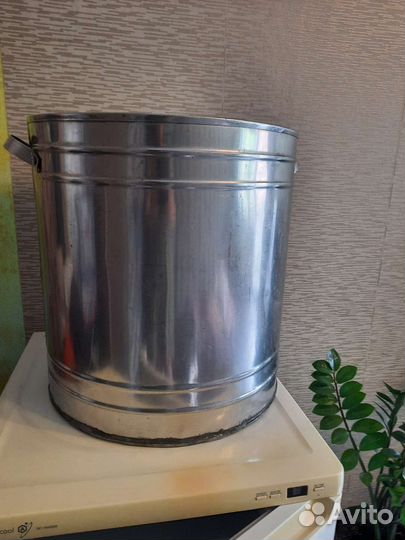 Бочка из нержавейки. высота 50, ширина 47