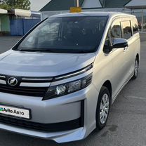 Toyota Voxy 2.0 CVT, 2016, 164 608 км, с пробегом, цена 2 350 000 руб.