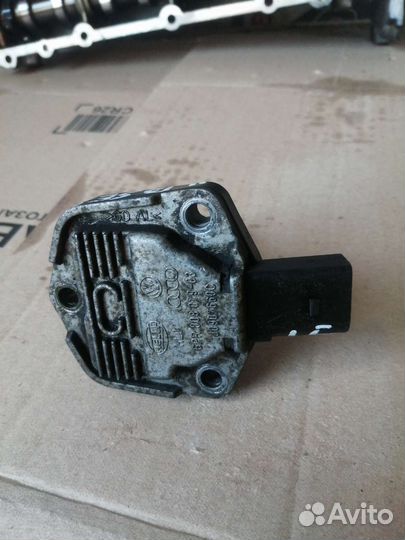 Датчик уровня масла Volkswagen Passat B6, 1.6 BSE