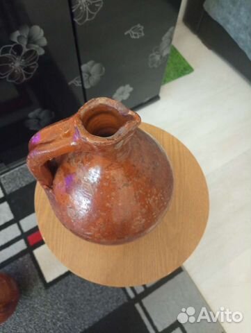 Глиняный кувшин старинный