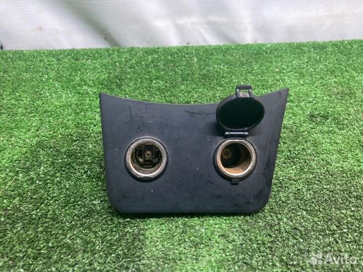 Накладка торпедо декоративная Hyundai Solaris 1