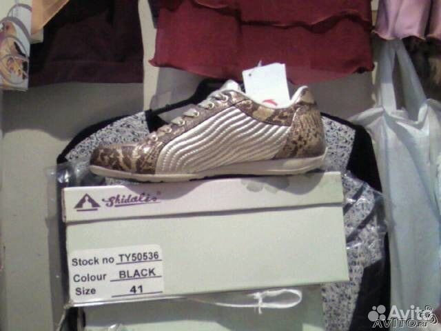 Спортивная женская обувь