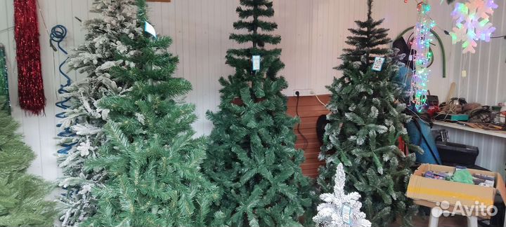 Ели искуственные, гирлянды