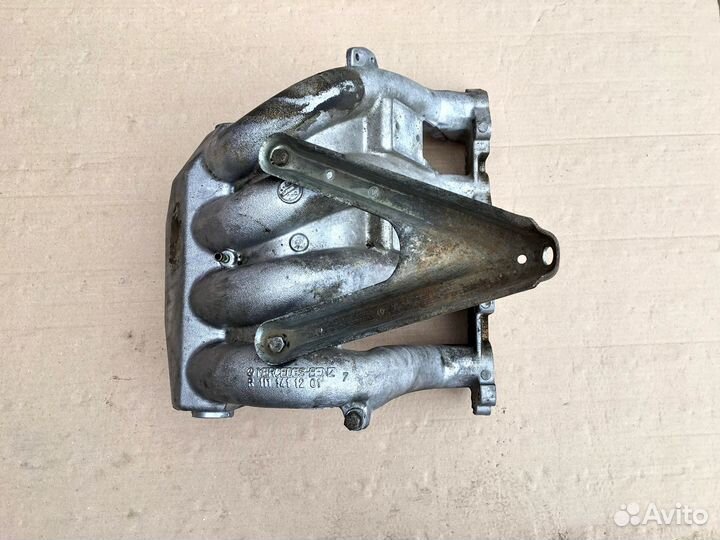 Впускной коллектор W124 оригинал M111