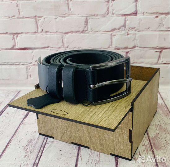 Мужской кожаный ремень