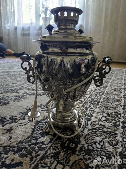 Самовар электрический и самовар на дровах