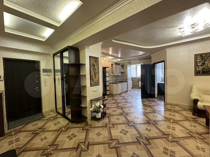 4-к. квартира, 83 м², 5/9 эт.