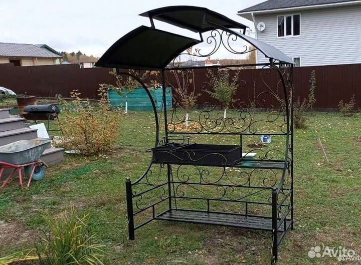 Мангал гриль барбекю с крышей