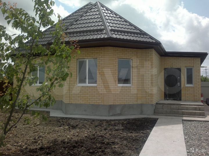 Дом 1 до. Одноэтажный дом на 4 сотках. Одноэтажный дом на 3 сотках. Одноэтажный дом для участка 3 сотки. Одноэтажный дом на 5 сотках.