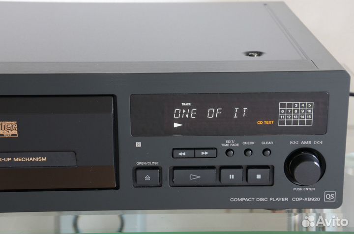Sony cdp XB 930QS