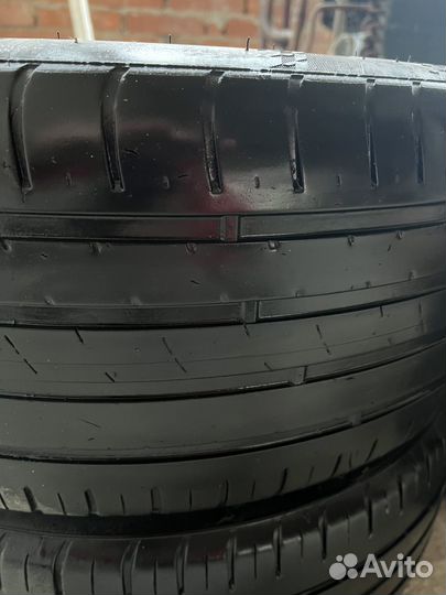 Kumho Ecsta HS51 235/45 R18