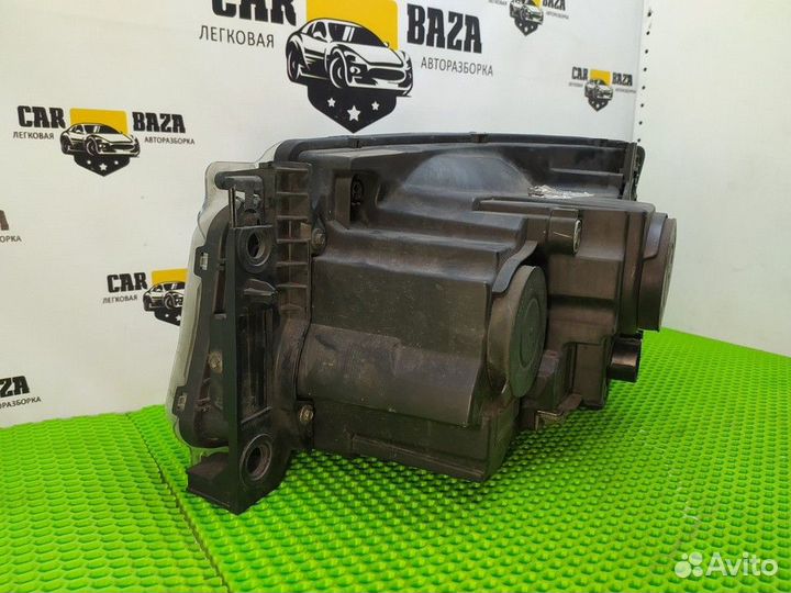 Фара правая R Land Rover Discovery