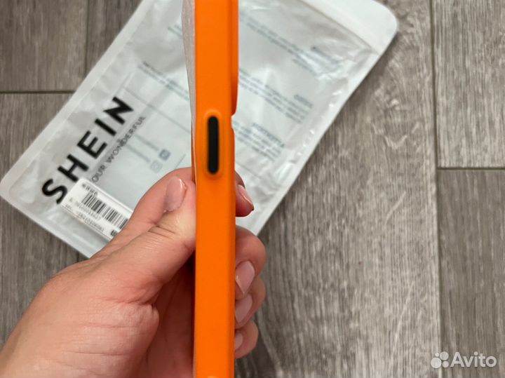 Чехол на iPhone 13 pro