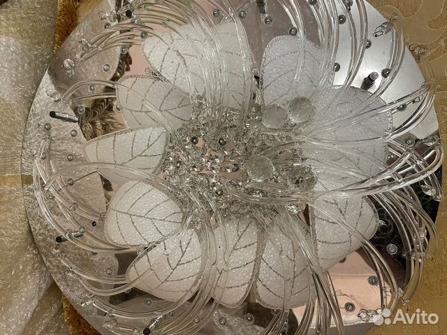 Люстры бесплатно