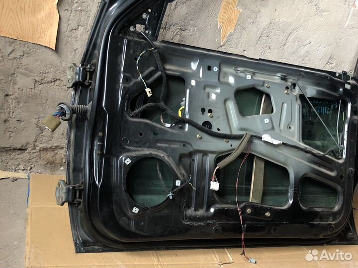 Передняя правая дверь Opel Frontera