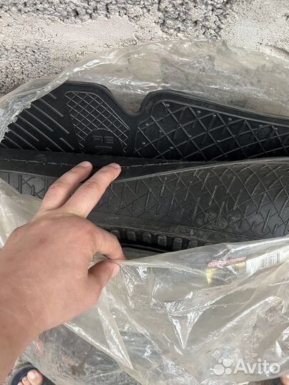 Новый комплект ковриков,лада Ларгус