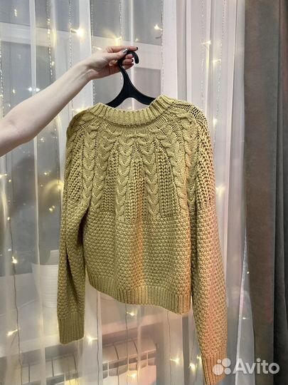 Свитер женский