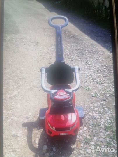 Детская машинка каталка с ручкой