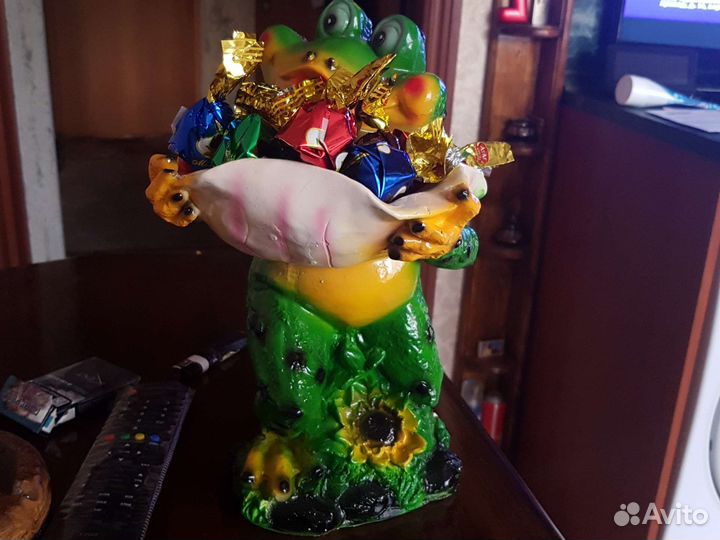 Лягушка конфетница