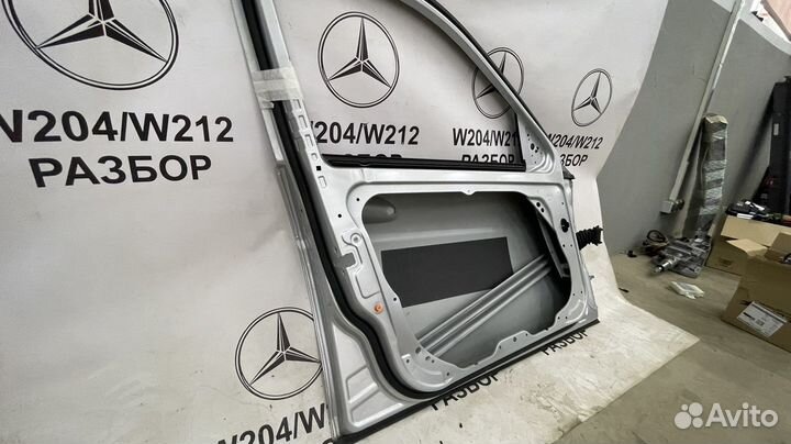 Дверь передняя левая Mercedes W204 цвет 775