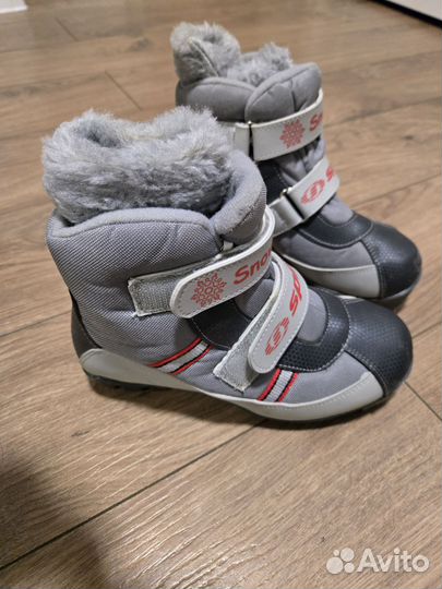 Лыжные ботинки детские 34 размер