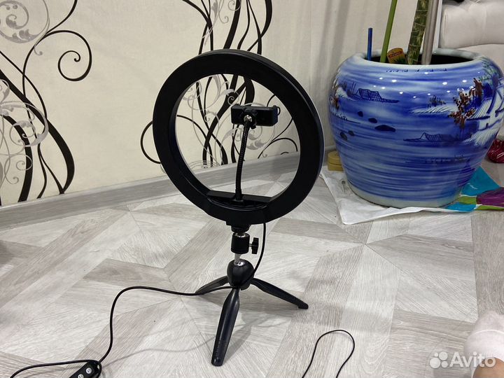 Кольцивая лампа