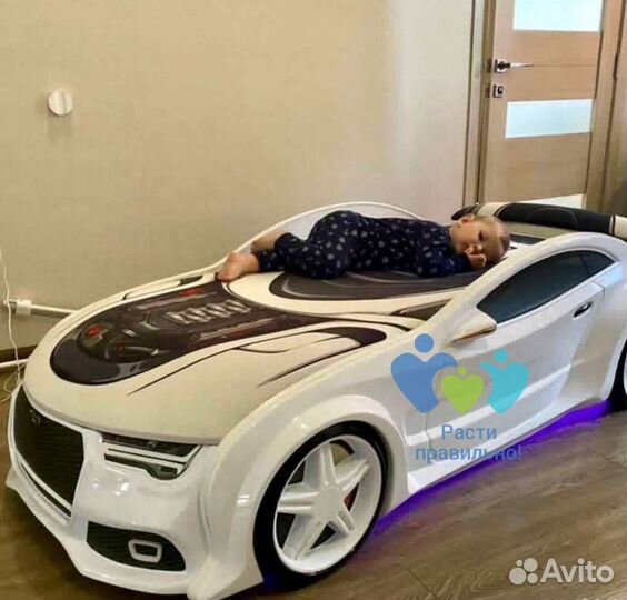 Кровать машина