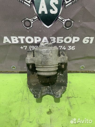 Суппорт тормозной передний левый BMW 5 F10