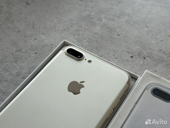 iPhone 7 Plus. 32GB. Silver