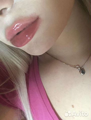 Блеск увеличивающий объем губ