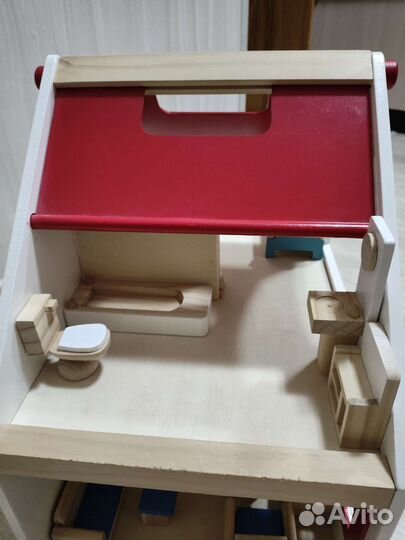 Домик кукольный