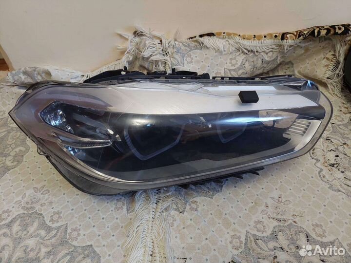 Продам правую фару на BMW X2 F39. Оригинал