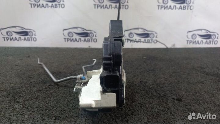 Замок двери передний правый Mitsubishi Lancer 9