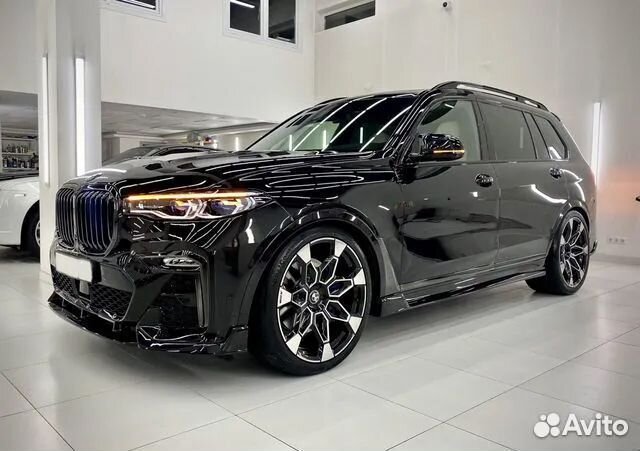 Кованые диски R22 на BMW X5 M