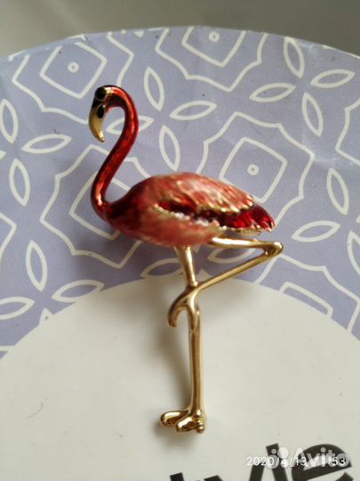 Брошь птица, муха, ёлка