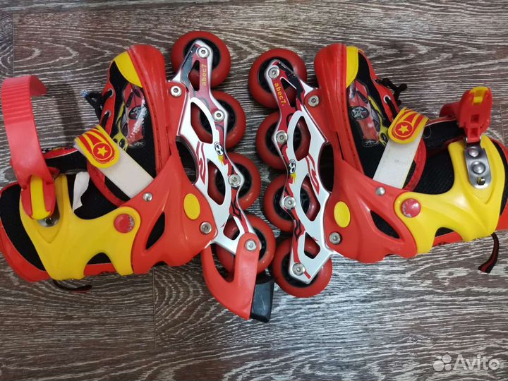Роликовые коньки детские раздвижные р. 30-33