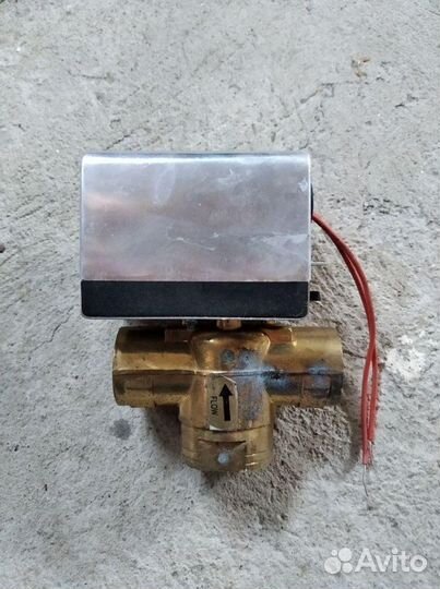 Универсальный 3-х ходовой клапан с электроприводом