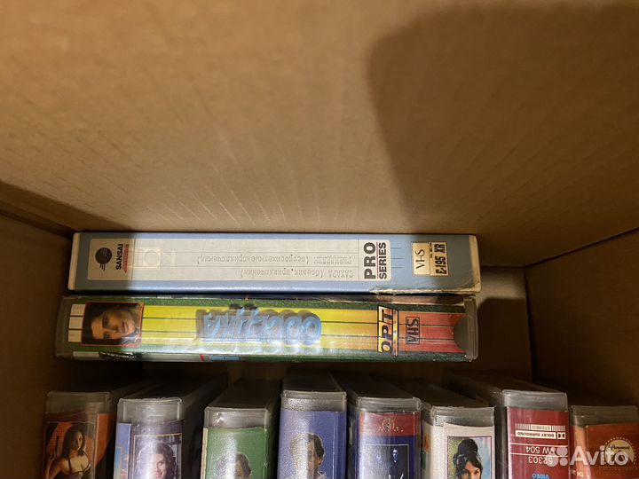 Видеокассеты vhs в пластиковом боксе