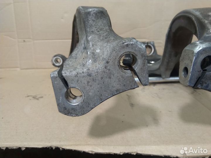 Кулак поворотный левый правый Audi A4 B8 А5 Q5