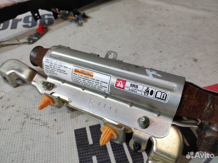 Шторка безопасности правая Honda Cr-V 3 RE5 R20A2