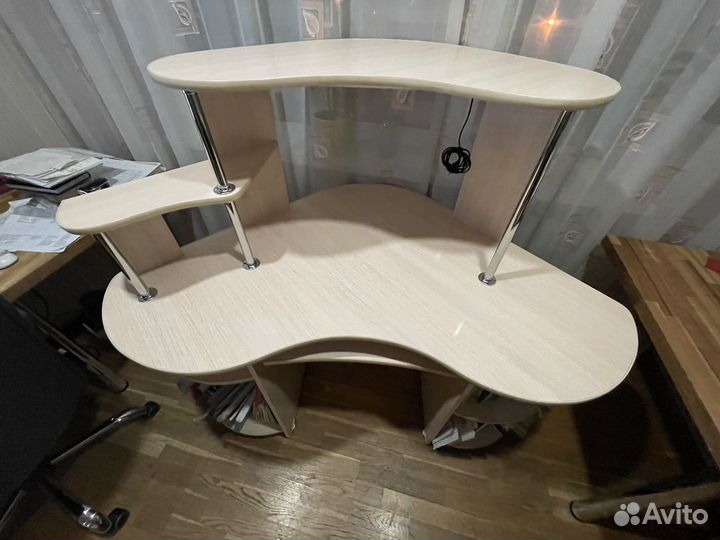 Компьютерный стол