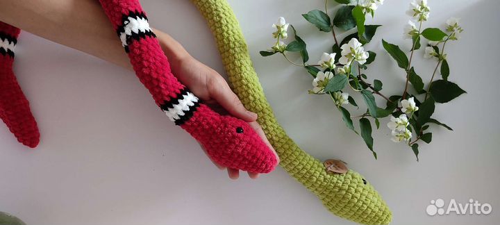 Змейка плюшевая