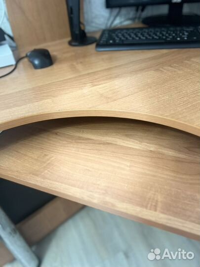 Компьютерный стол